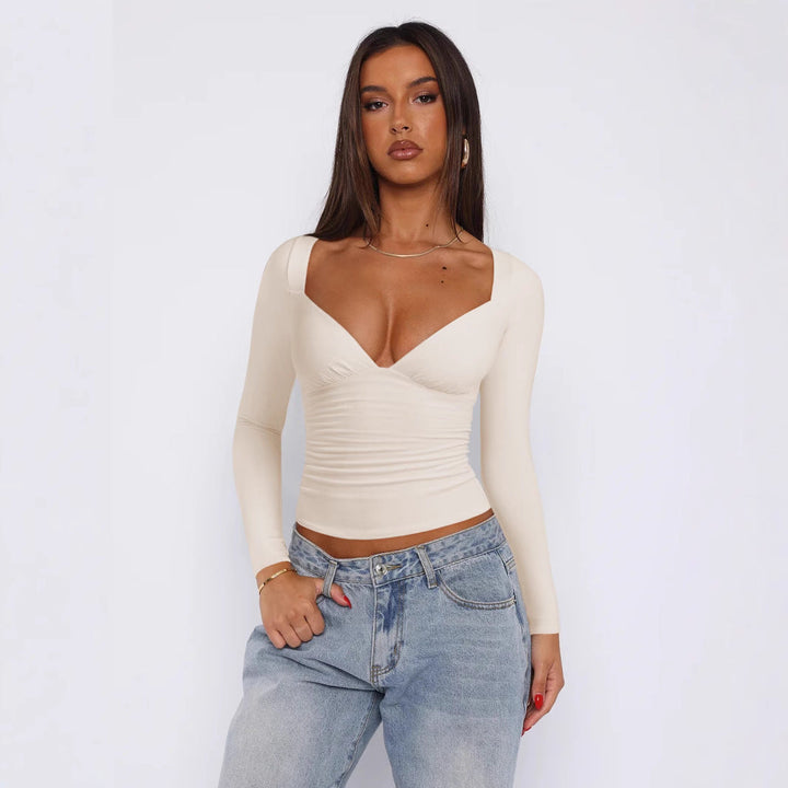 Women Fitted Long-Sleeve Top with V-Neckline and Gathers Mune