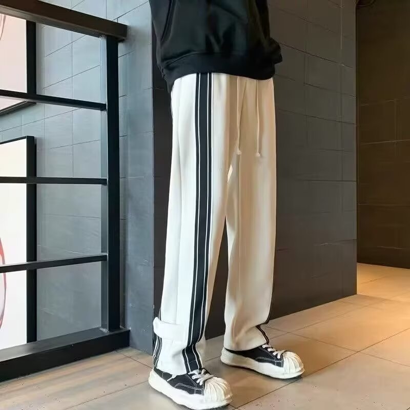 Men's Fashionable Relaxed-Fit Jogging Pants with Side Stripes Mune Fashion