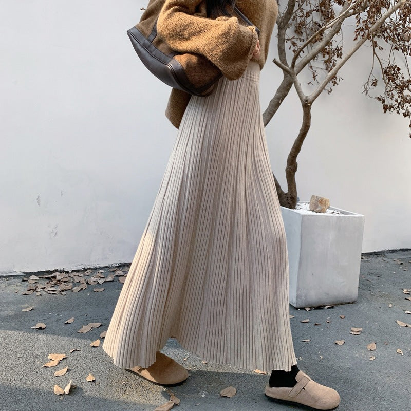 Ladies Long, pleated jersey skirt Mune Fashion