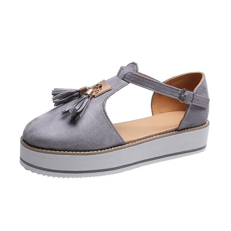Women T-Strap Platform Sandal made of suede imitation with tassel appliqué and adjustable heel strap Mune Fashion