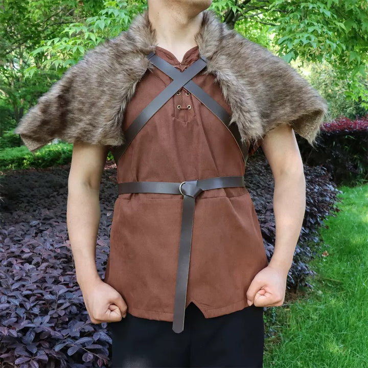 Men's shoulder cape made of faux fur with buckle closure and rustic Viking look Mune Fashion