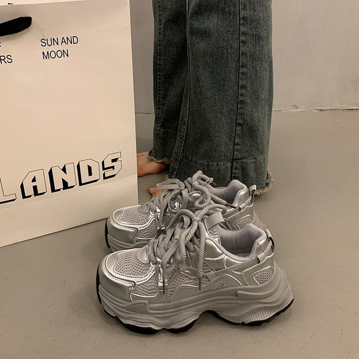 Ladies sneakers in urban chunky style with breathable mesh surface and comfortable cushioning Mune Fashion