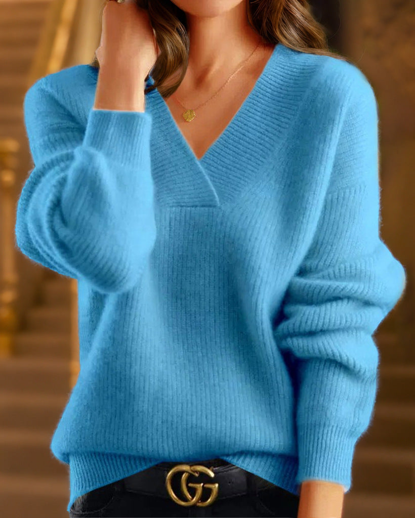 Women's cozy V-neck sweater made of fine knit Mune Fashion