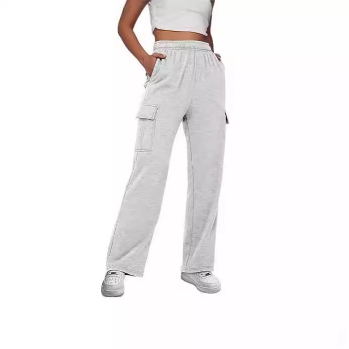 Ladies straight-cut cargo sweatpants with high waist and patch pockets Mune Fashion