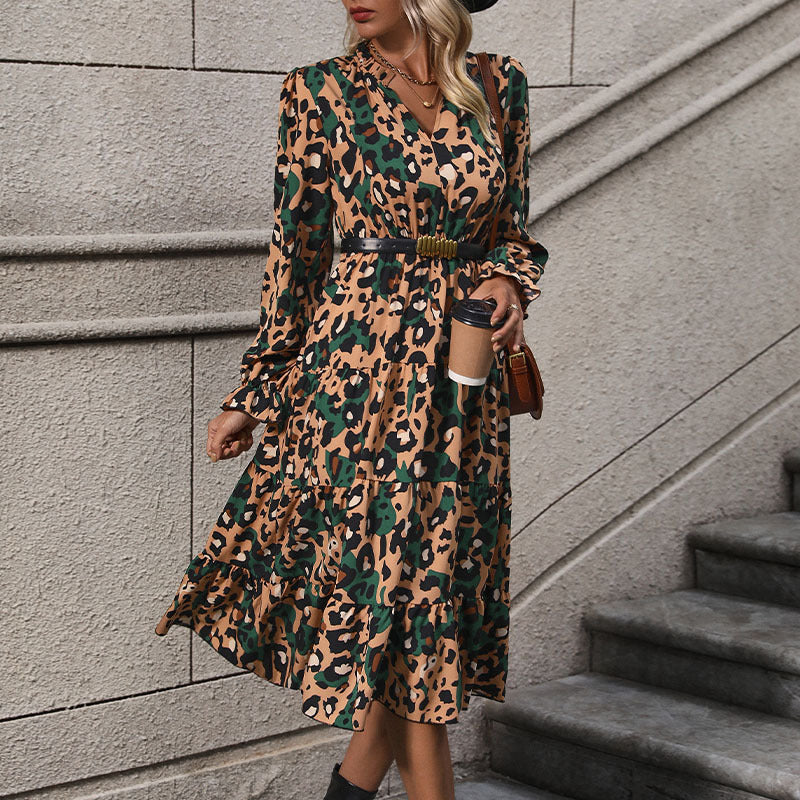 Women's wrap midi dress with leopard pattern, tiered skirt and elastic waist fit Mune Fashion