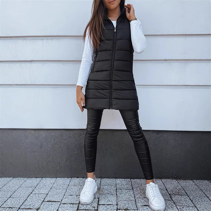 Ladies nan long quilted hooded vest with two-way zipper and side pockets Mune Fashion