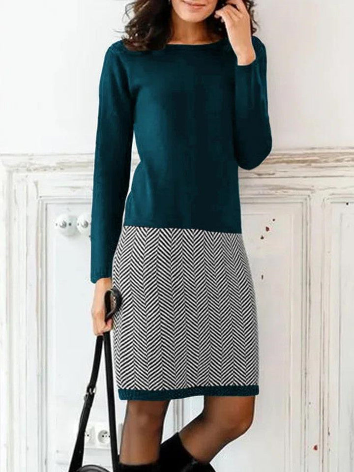 Women's Knitted Dress with Elegant Chevron Pattern Mune