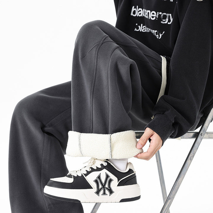 Men's fleece jogging pants with cozy inner lining