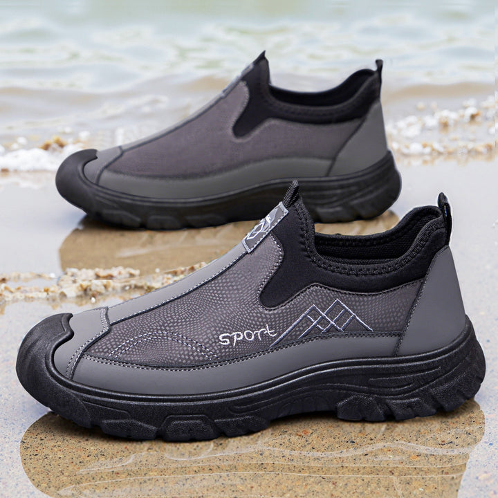Men's robust slip-on work sneakers with reinforced toe cap, slip-resistant profile sole, and elastic entry Mune Fashion