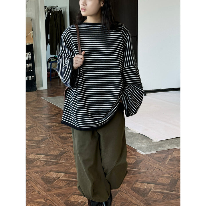 Women's Striped Oversize Knit Sweater with Short Stand-Up Collar Mune Fashion
