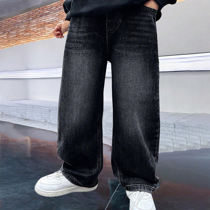 Unisex wide jeans with modern cut Mune Fashion