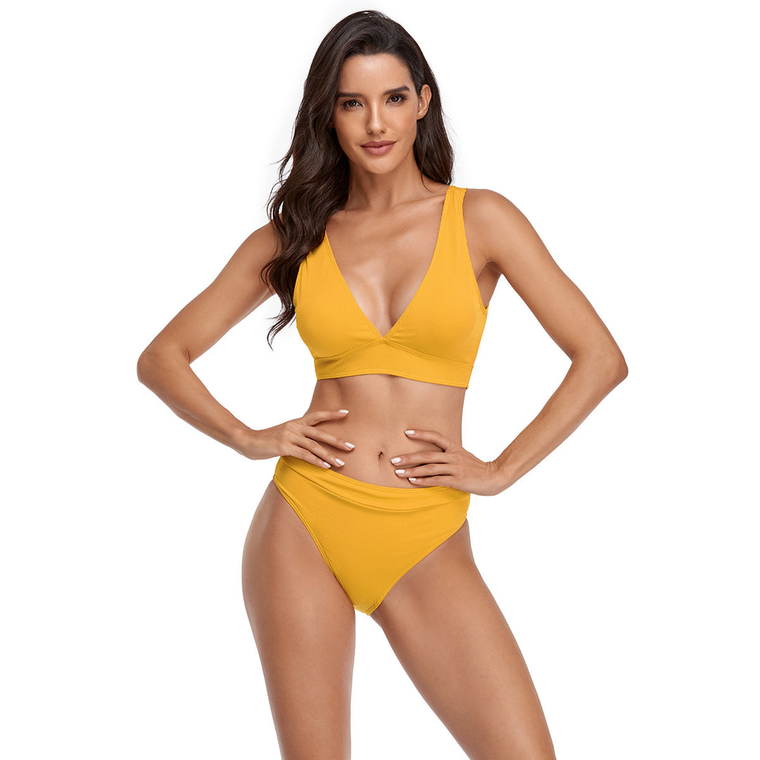 Women's triangle bikini set with fashionable cut and high waist Mune Fashion