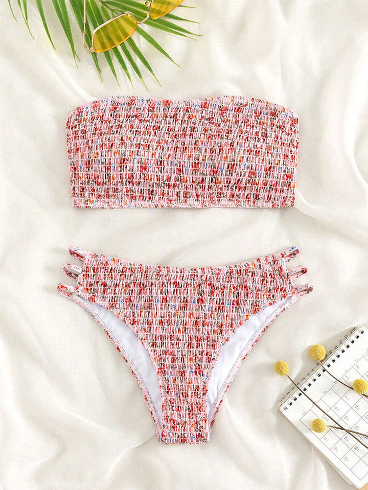 Ladies bandeau bikini with sophisticated knot design Mune Fashion