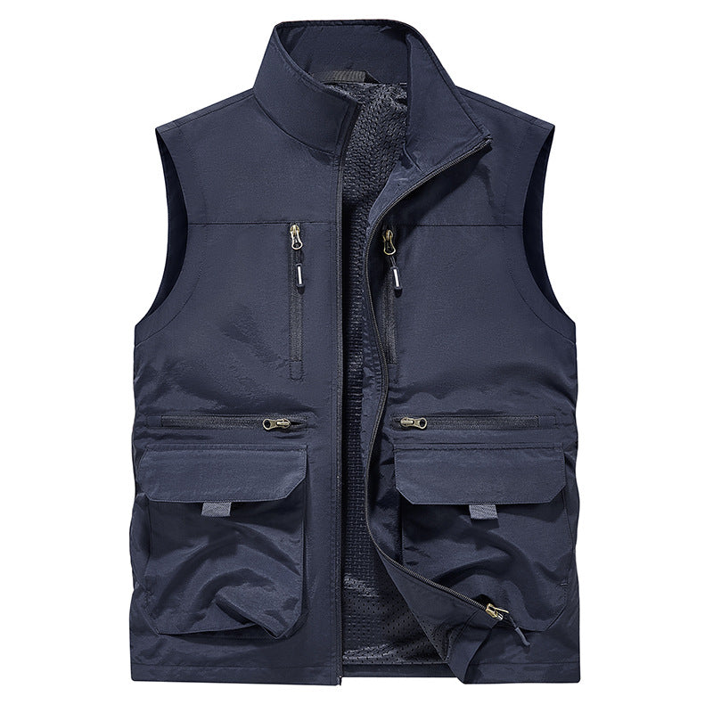 Men's multifunctional utility vest with zip pockets, applied flaps and breathable mesh lining Mune Fashion