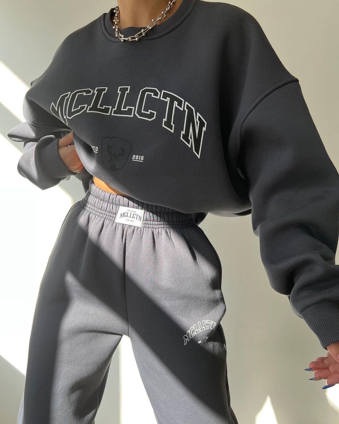 Women's Oversized College Sweatshirt and High-Waist Jogger Set in French Terry Mune Fashion