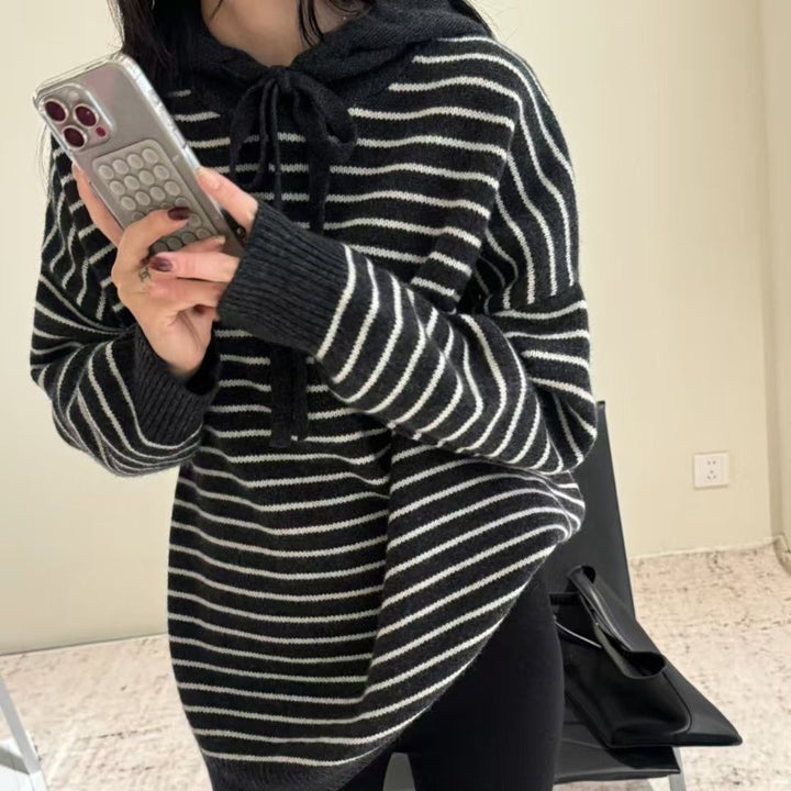 Women's oversized hoodie made of soft fine knit with nautical stripe pattern Mune Fashion