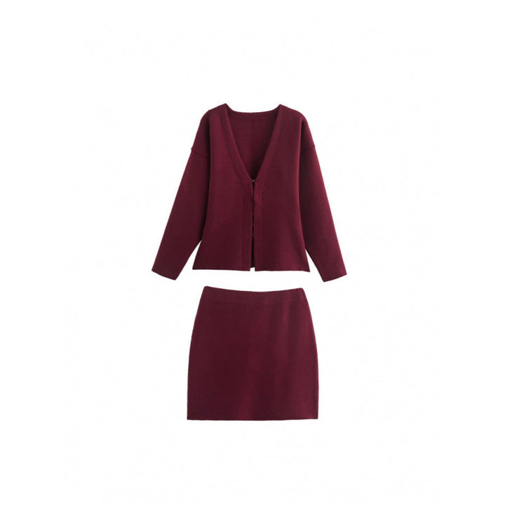 Women loosely fitted fine knit cardigan with deep V-neck and concealed button placket Mune Fashion