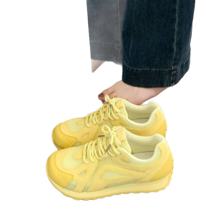 Women’s sporty sneakers with breathable mesh and cushioning sole Mune Fashion