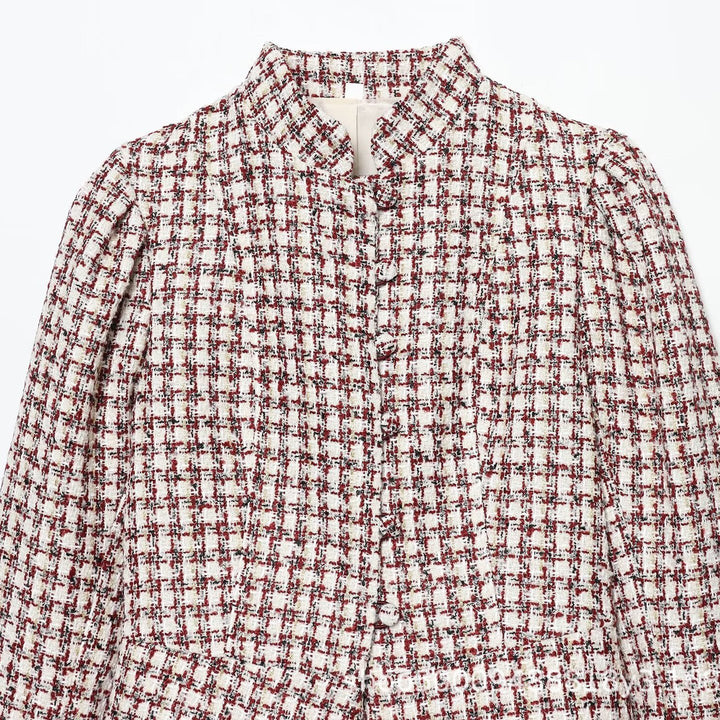Women's short jacket made of boucle tweed with stand-up collar and faux fur cuffs Mune Fashion