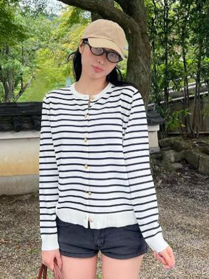 Women Striped Fine Knit Cardigan with Crew Neck and Golden Decorative Buttons Mune Fashion
