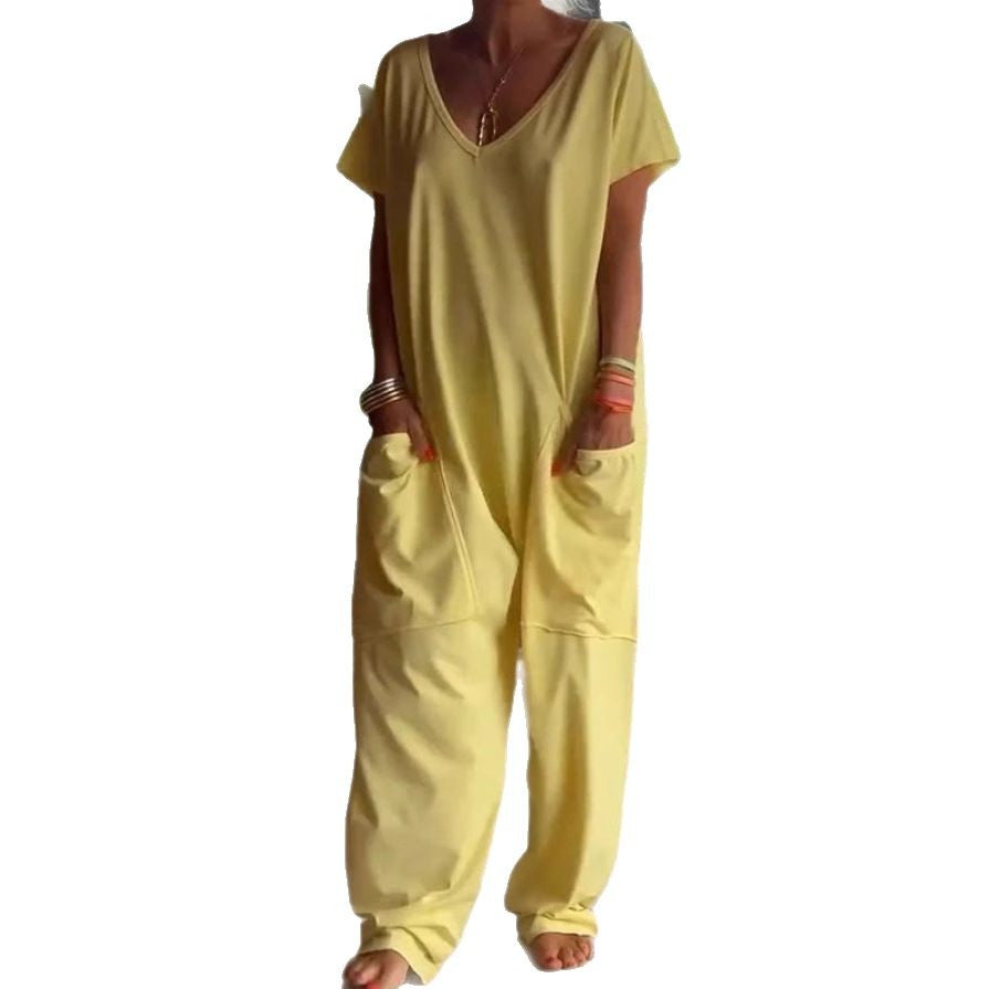 Women's comfortable oversized jumpsuit with V-neck, deep crotch and inset pockets Mune Fashion