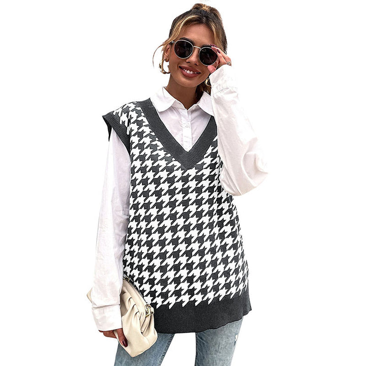 Ladies High-Quality Knit Sweater with V-Neck and Houndstooth Pattern Mune Fashion
