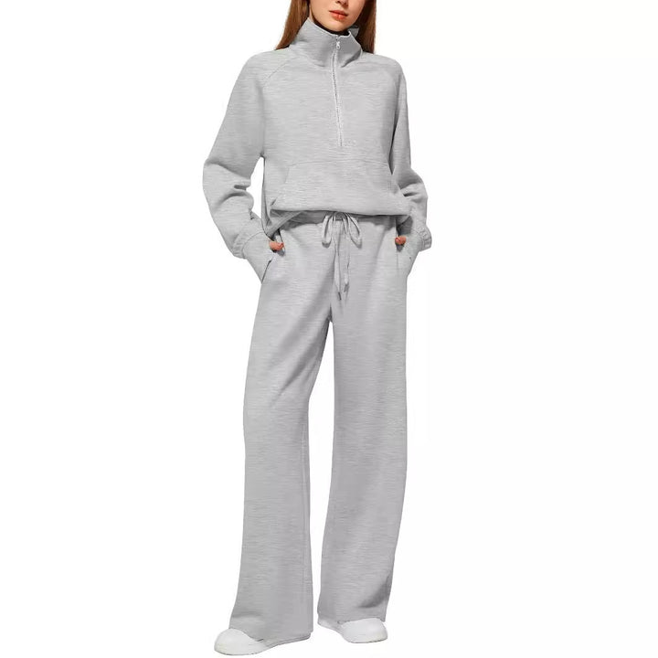 Women half-zip lounge set with high stand-up collar, kangaroo pocket and wide high-waist joggers Mune Fashion