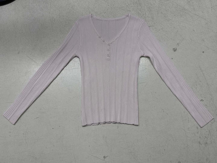 Women's fine-structured ribbed long sleeve with V-neck, Henley button placket, and tailored fit Mune Fashion