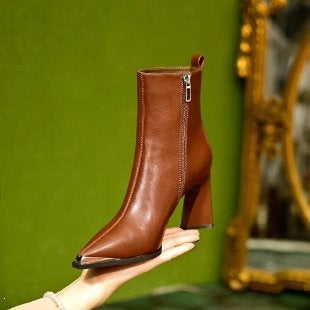Women's Elegant Ankle Boots with Pointed Toe and Zipper Mune Fashion