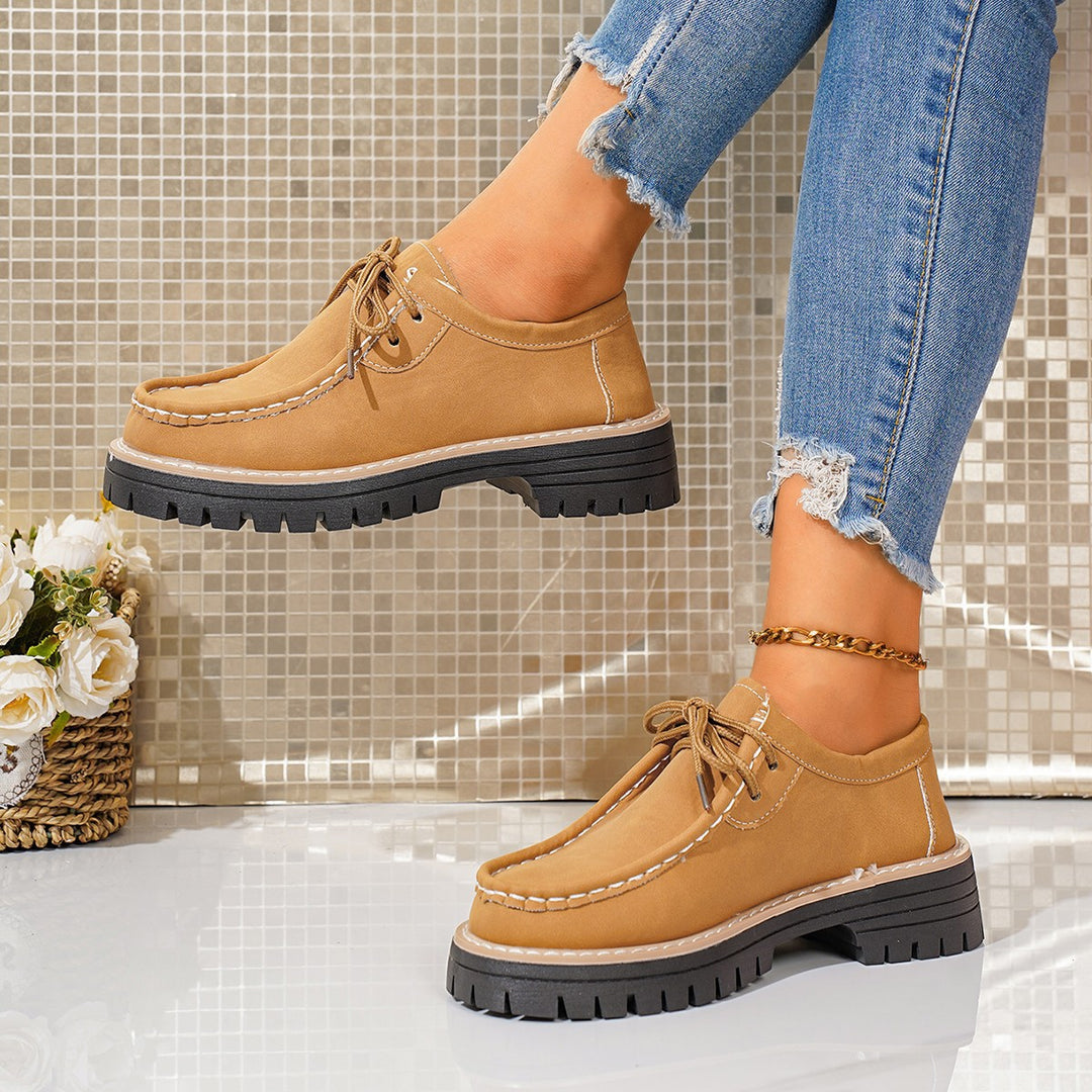 Women Robust Lace-Up Moccasin with Profiled Rubber Sole and Contrast Stitch Mune Fashion