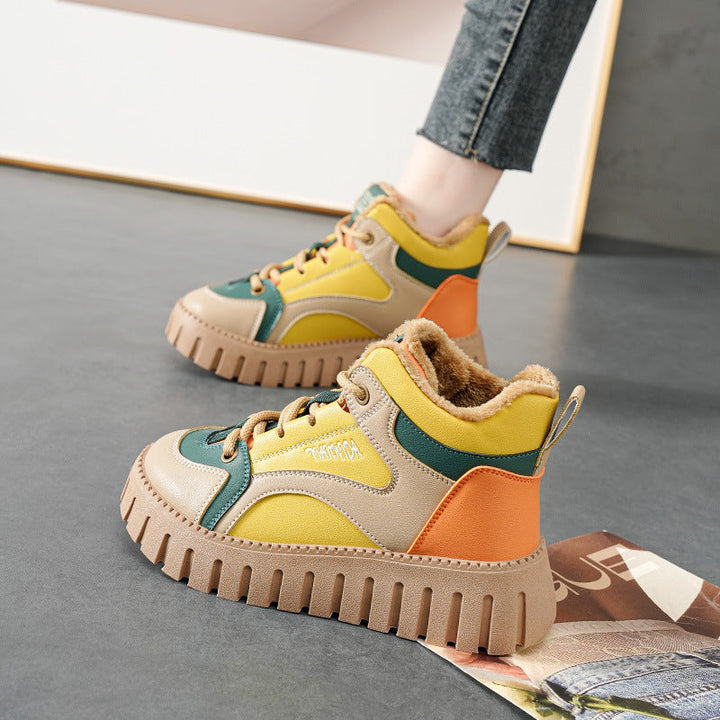 Women’s sporty high-top sneakers with padded interior and non-slip sole Mune Fashion