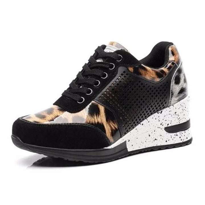 Women's casual wedge sneakers with discreet lift, breathable diamond mesh and suede applications Mune Fashion