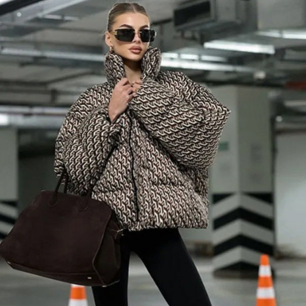 Women Short Quilted Oversized Quilted Jacket with High Shawl Collar Mune Fashion