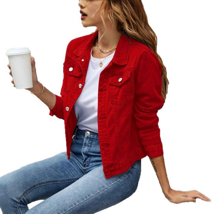 Women's fitted short denim jacket in trucker style with flap pockets Mune Fashion