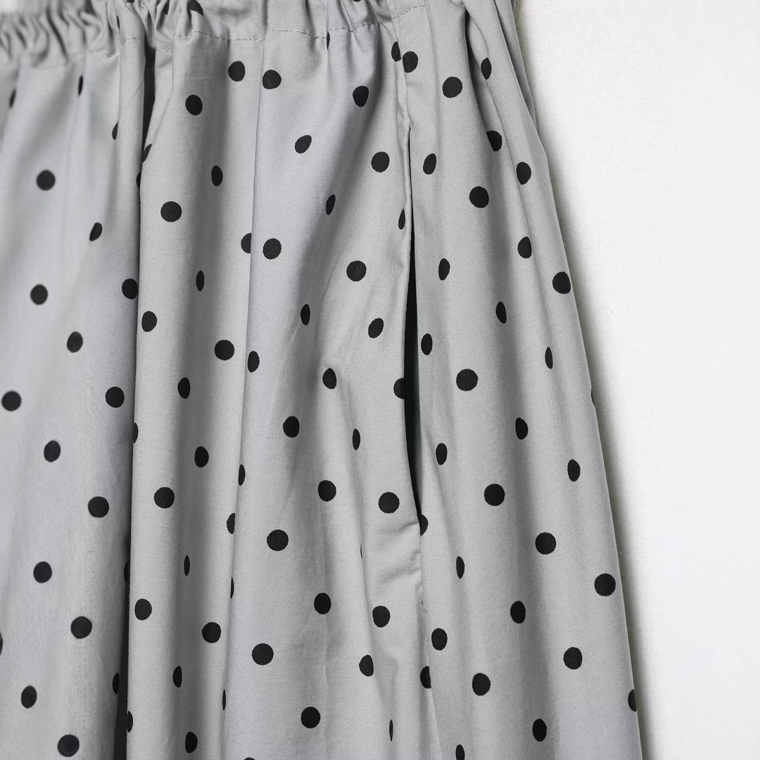 Women Midi Skirt with elastic waistband, pleated look and polka dot pattern Mune Fashion