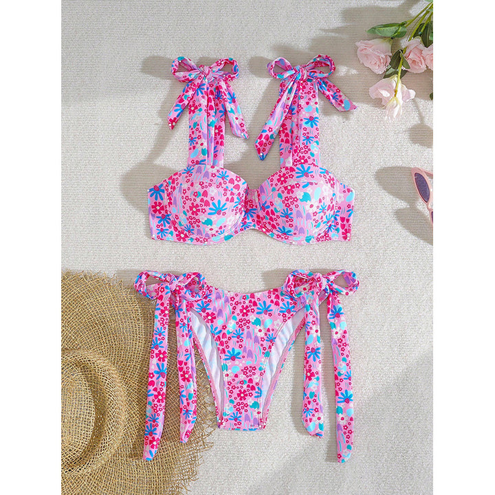 Women's bikini set with feminine ruffle details and floral print Mune Fashion