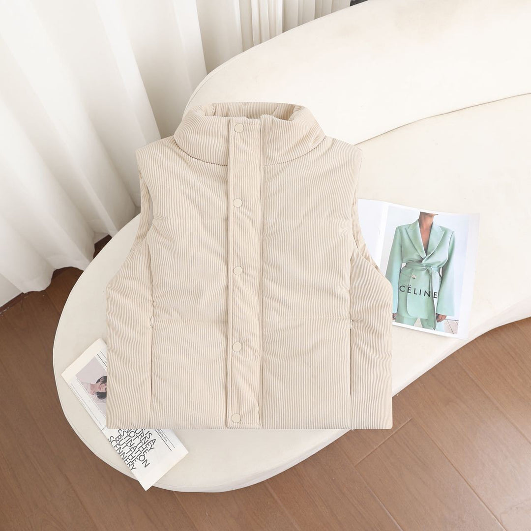 Ladies nan short corduroy look insulation vest with high stand-up collar and snap button placket Mune Fashion