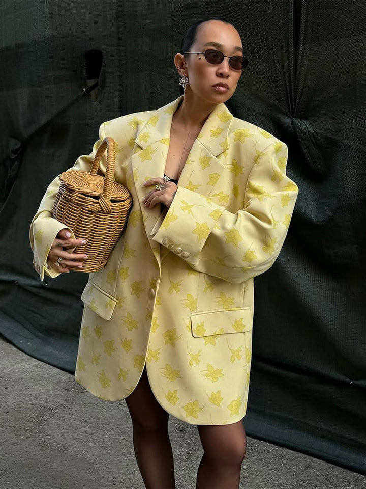 Women's oversized blazer in blazer dress style with floral jacquard and accentuated shoulder Mune Fashion
