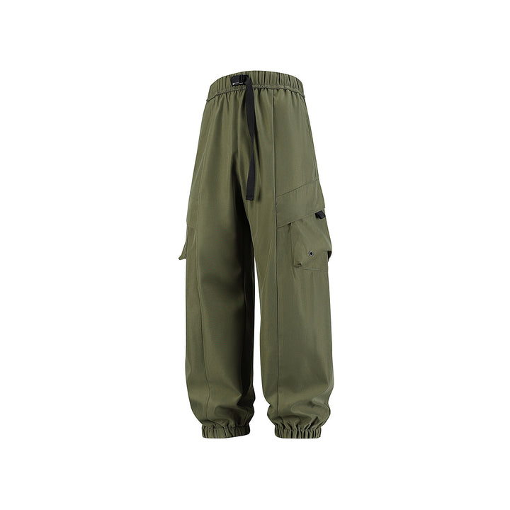 Men's loose cargo jogger pants with elastic drawstring waistband, multiple flap pockets, and ribbed ankles Drune