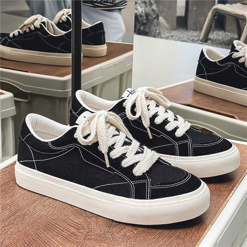Unisex Low-Top Canvas Sneaker with reinforced seams, padded comfort collar, and vulcanized rubber sole Mune Fashion