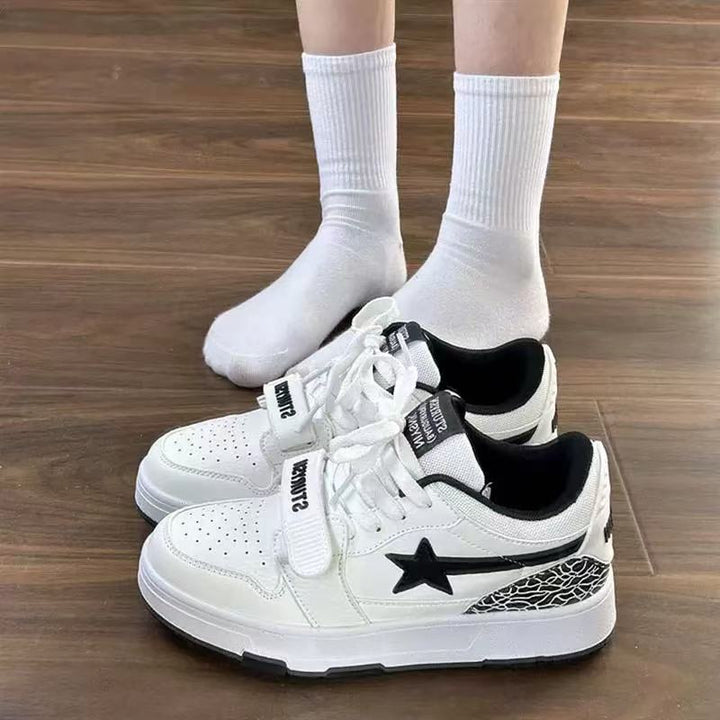 Women Sporty Sneakers with durable upper material and non-slip sole Mune Fashion