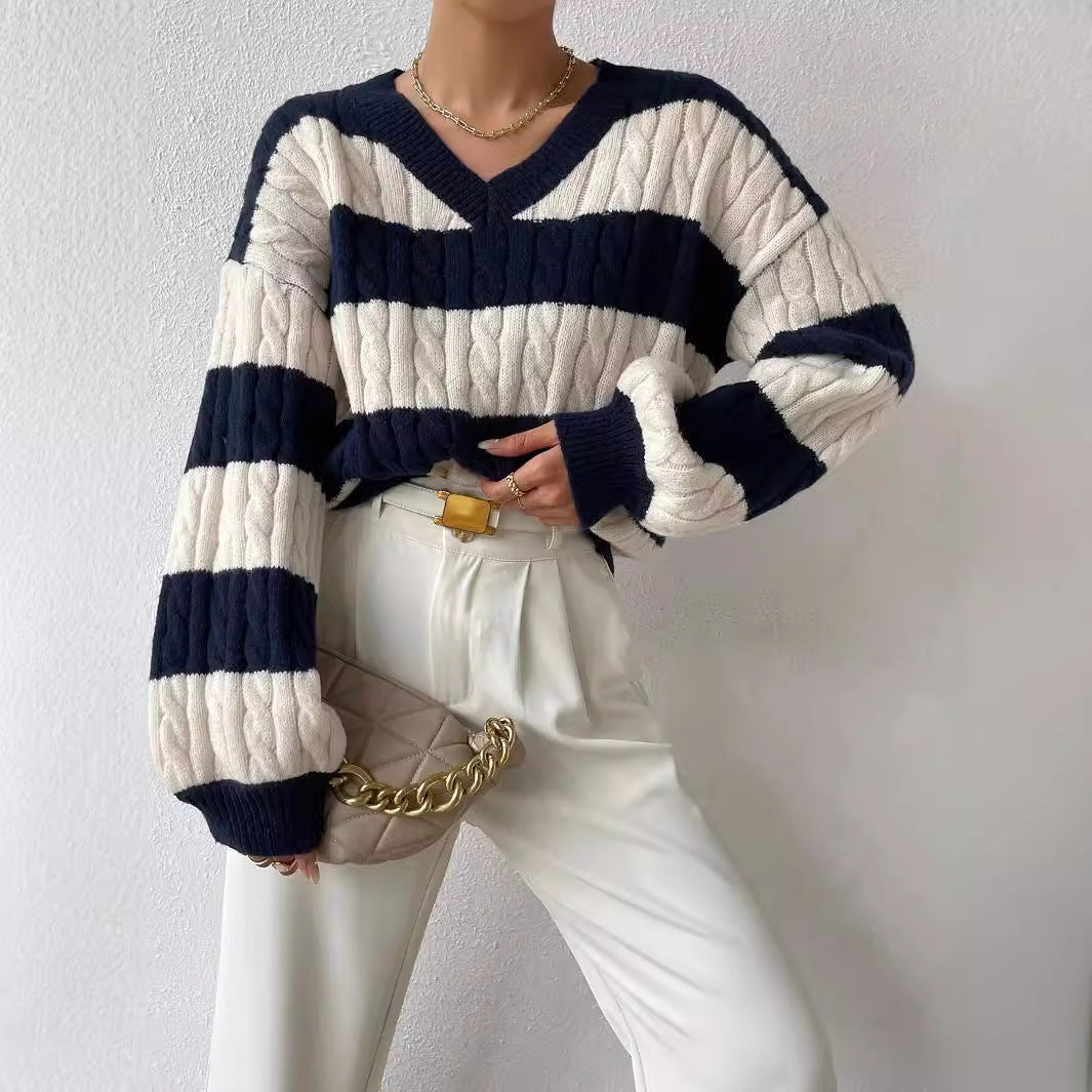 Women's striped chunky knit sweater with cable pattern, deep V-neck and oversized fit Mune Fashion