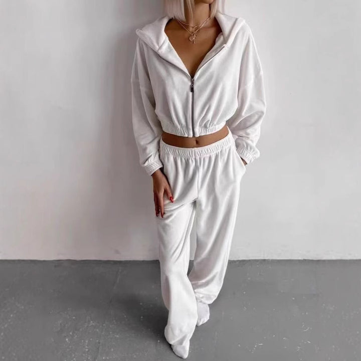 Women's fashionable and comfortable leisure set