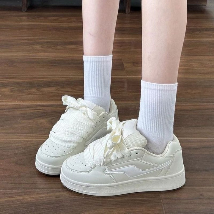 Women's sneakers with thick profiles and breathable mesh inserts Mune Fashion