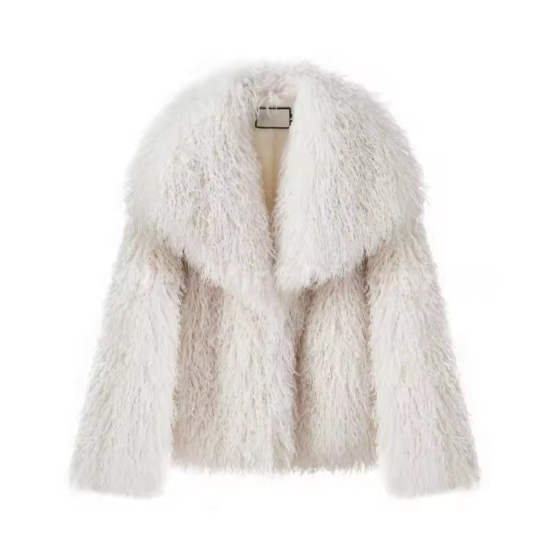 Women's short jacket made of long-pile faux fur with extra wide shawl collar Mune Fashion