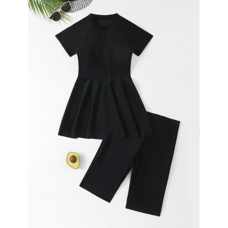 Women's Sporty Swim Outfit with Feminine Cut Mune Fashion