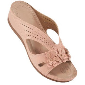 Women's comfortable wedge sandals with floral decorative trim and cushioned footbed Mune Fashion