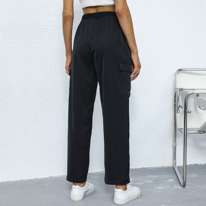Women's cargo pants with drawstring, straight leg and patch pockets