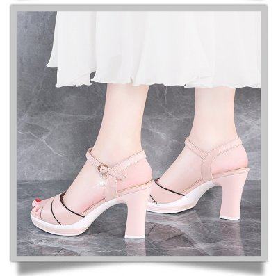 Women’s ankle strap sandal with mid-high block heel, platform sole and adjustable ankle strap Mune Fashion