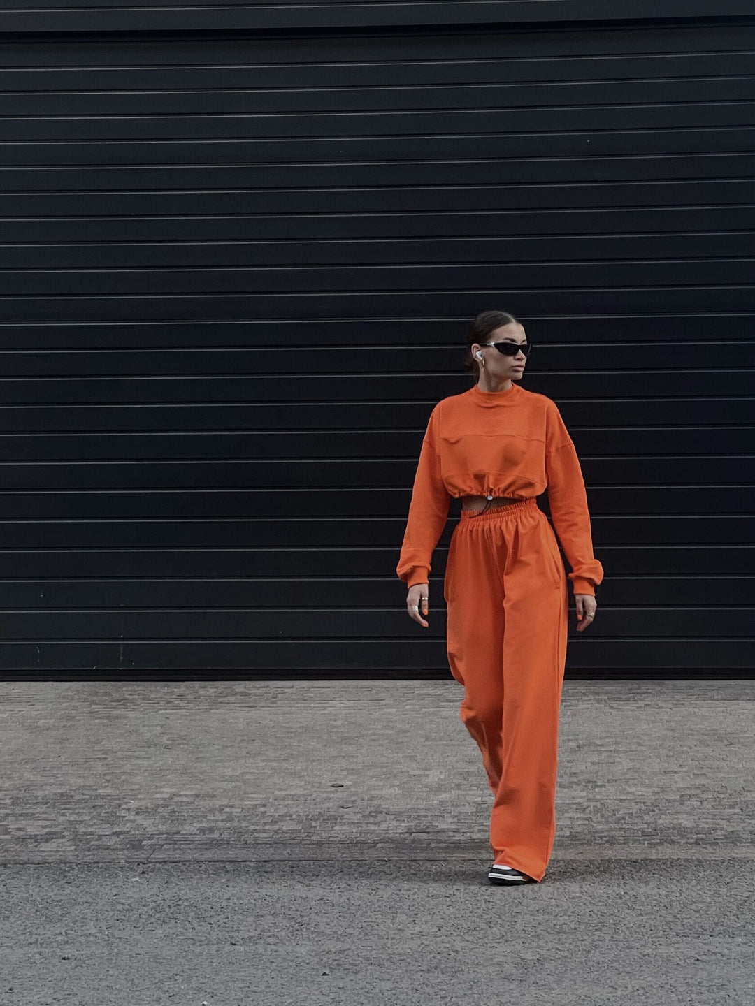 Women Cropped Loungewear Set with gathered drawstring and wide high-waist pants Mune Fashion